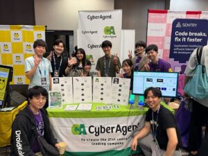 スポンサーブース CA社員記念撮影